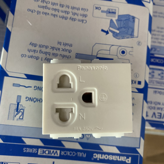 Ổ cắm đơn 3 chấu đa năng - WEV1181SW