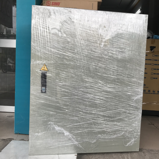 Tủ điện lắp nổi kim loại