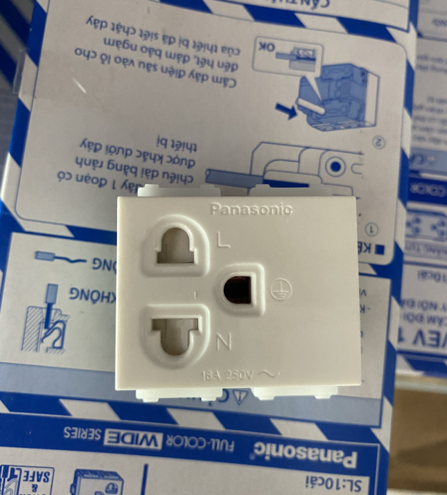 Ổ cắm đơn 3 chấu đa năng - WEV1181SW